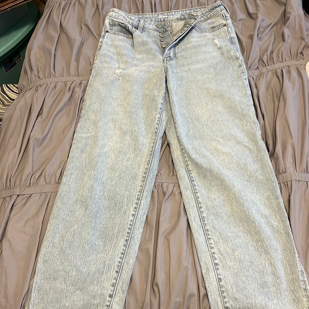 Light wash Old Navy jeans